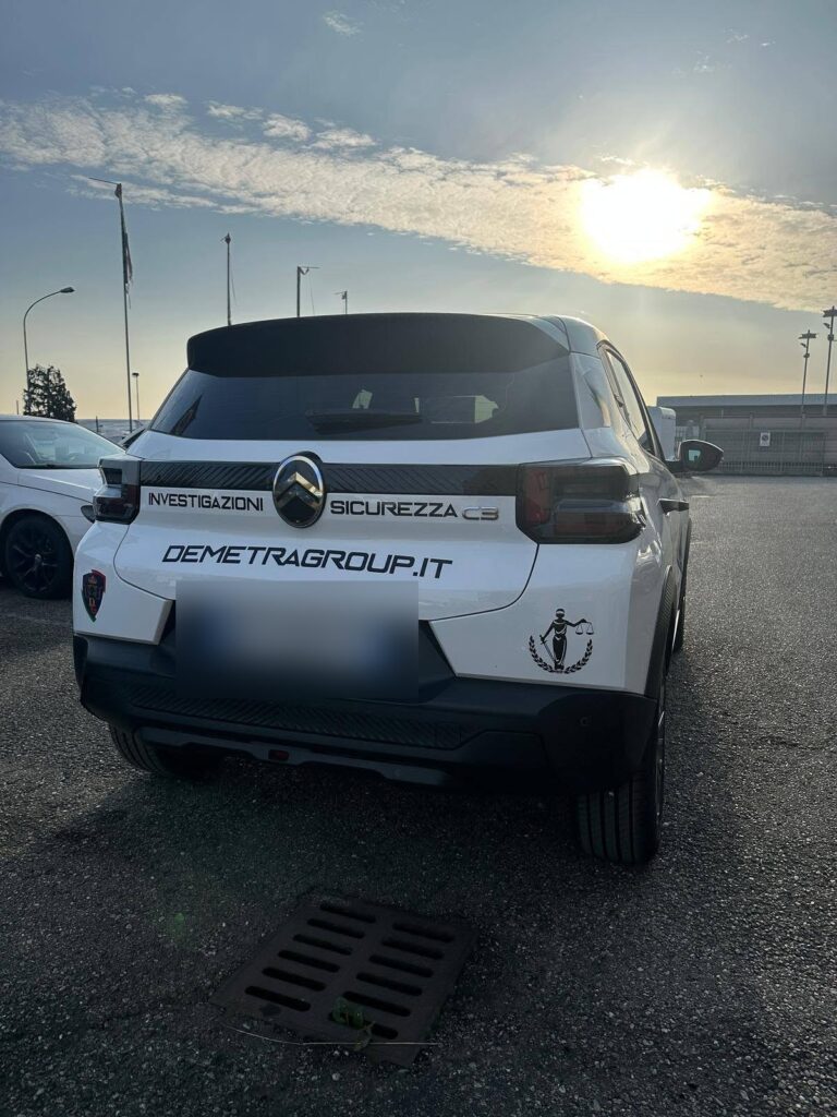 Auto ispettiva Demetra Group, vista posteriore